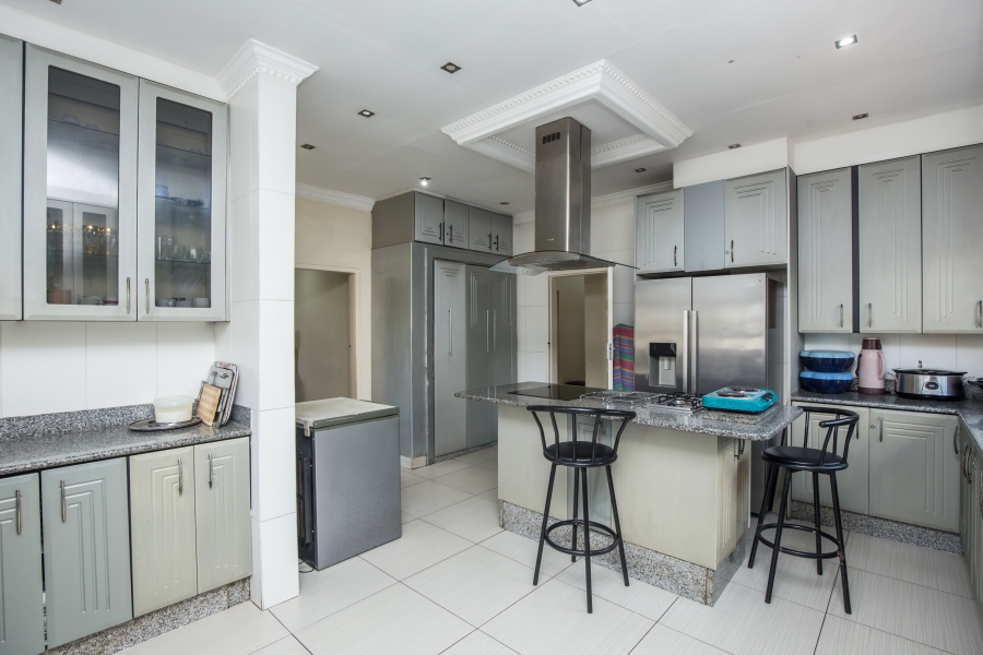 5 Bedroom Property for Sale in Umbilo KwaZulu-Natal
