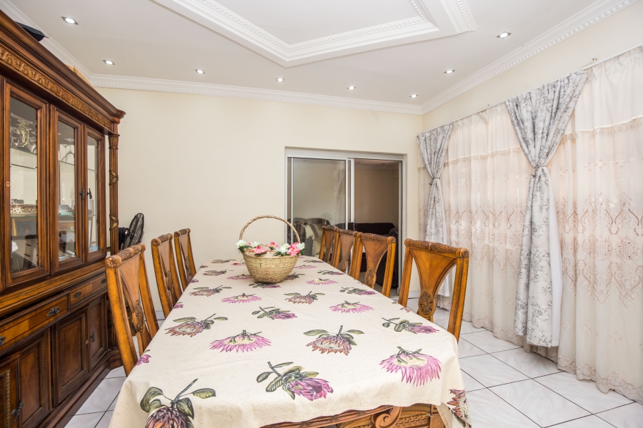 5 Bedroom Property for Sale in Umbilo KwaZulu-Natal