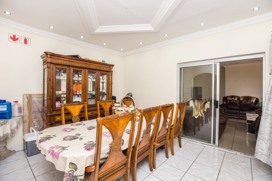 5 Bedroom Property for Sale in Umbilo KwaZulu-Natal