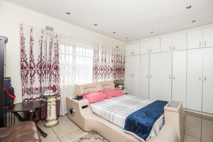 5 Bedroom Property for Sale in Umbilo KwaZulu-Natal