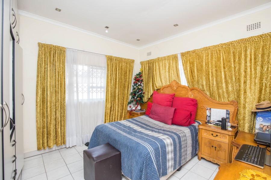 5 Bedroom Property for Sale in Umbilo KwaZulu-Natal