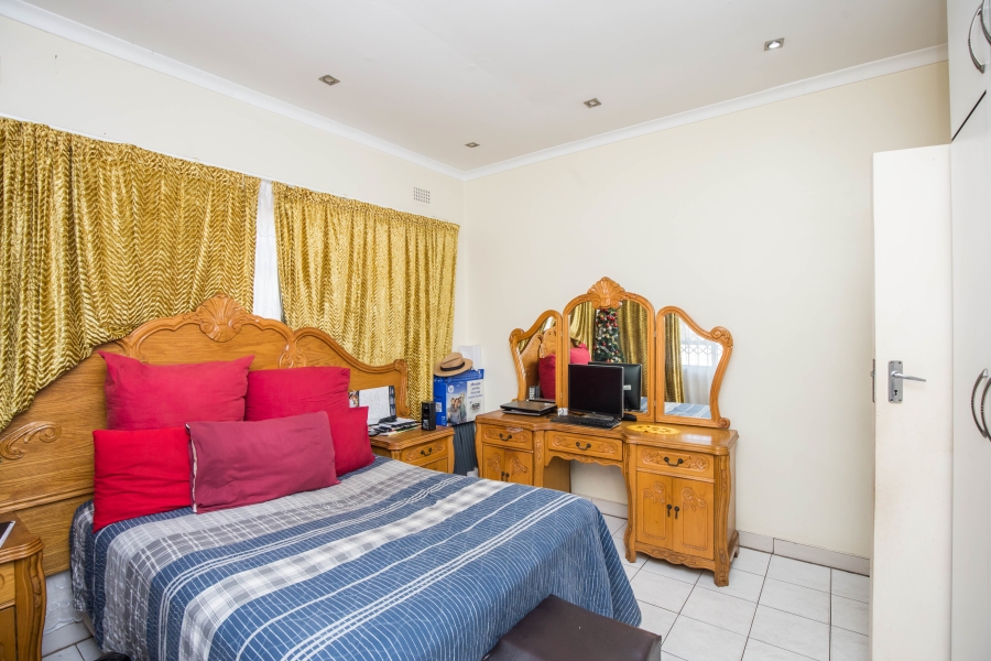 5 Bedroom Property for Sale in Umbilo KwaZulu-Natal