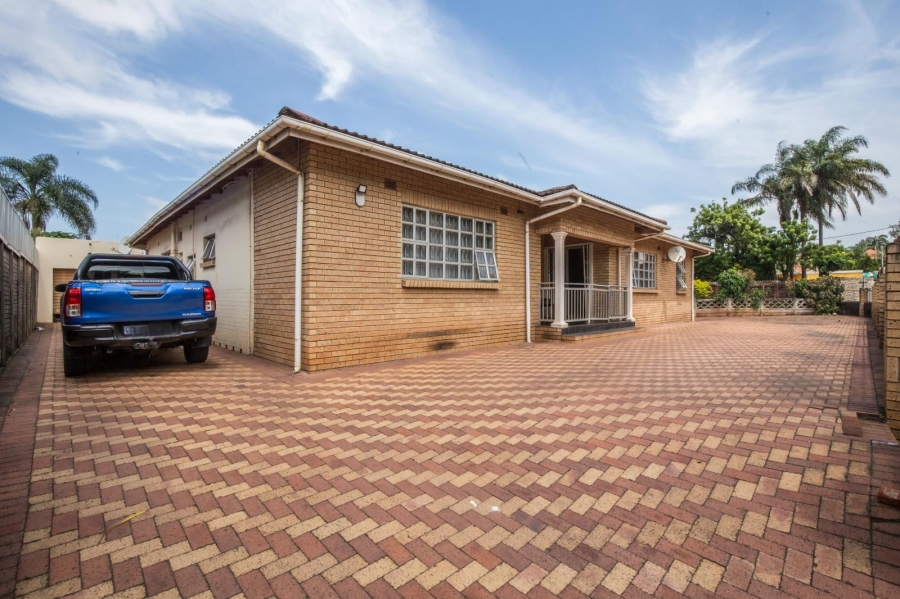 5 Bedroom Property for Sale in Umbilo KwaZulu-Natal