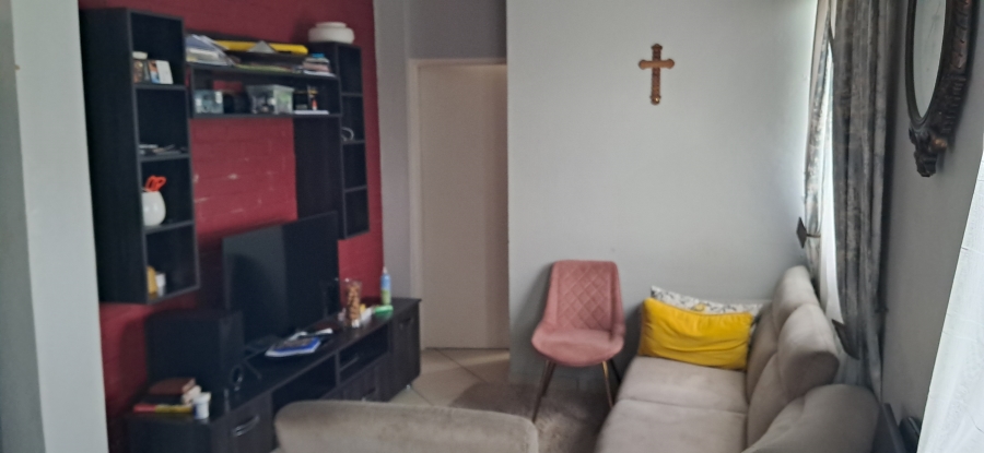 2 Bedroom Property for Sale in Madadeni J KwaZulu-Natal