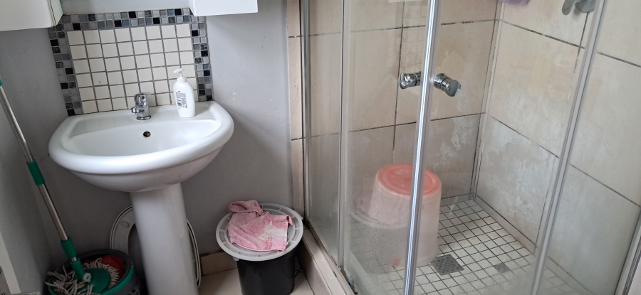 2 Bedroom Property for Sale in Madadeni J KwaZulu-Natal