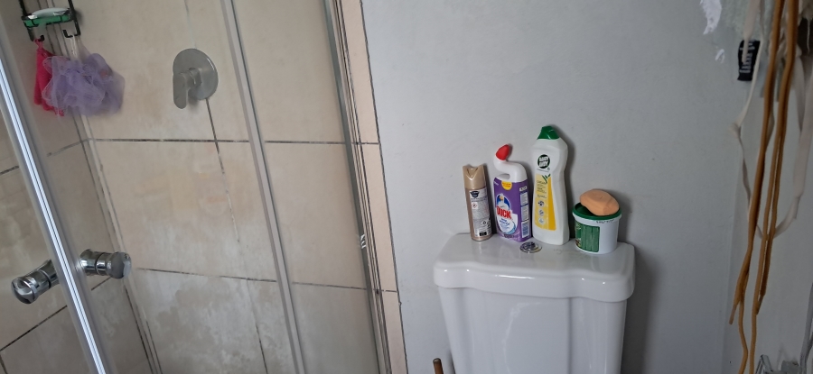 2 Bedroom Property for Sale in Madadeni J KwaZulu-Natal