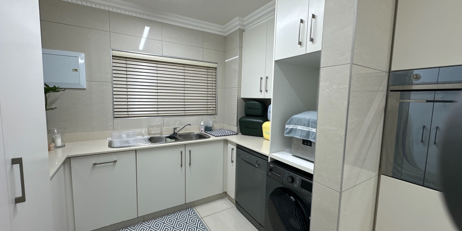 4 Bedroom Property for Sale in Umhlanga KwaZulu-Natal