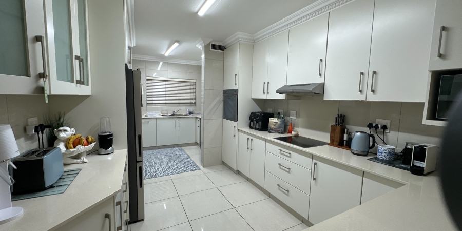 4 Bedroom Property for Sale in Umhlanga KwaZulu-Natal