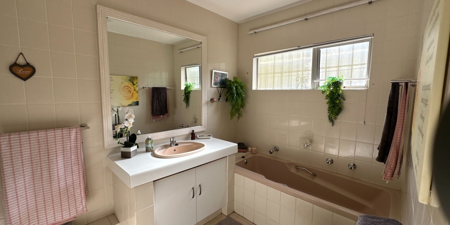 4 Bedroom Property for Sale in Umhlanga KwaZulu-Natal