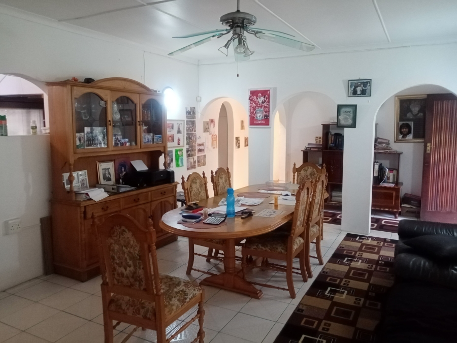 4 Bedroom Property for Sale in Mount Vernon KwaZulu-Natal
