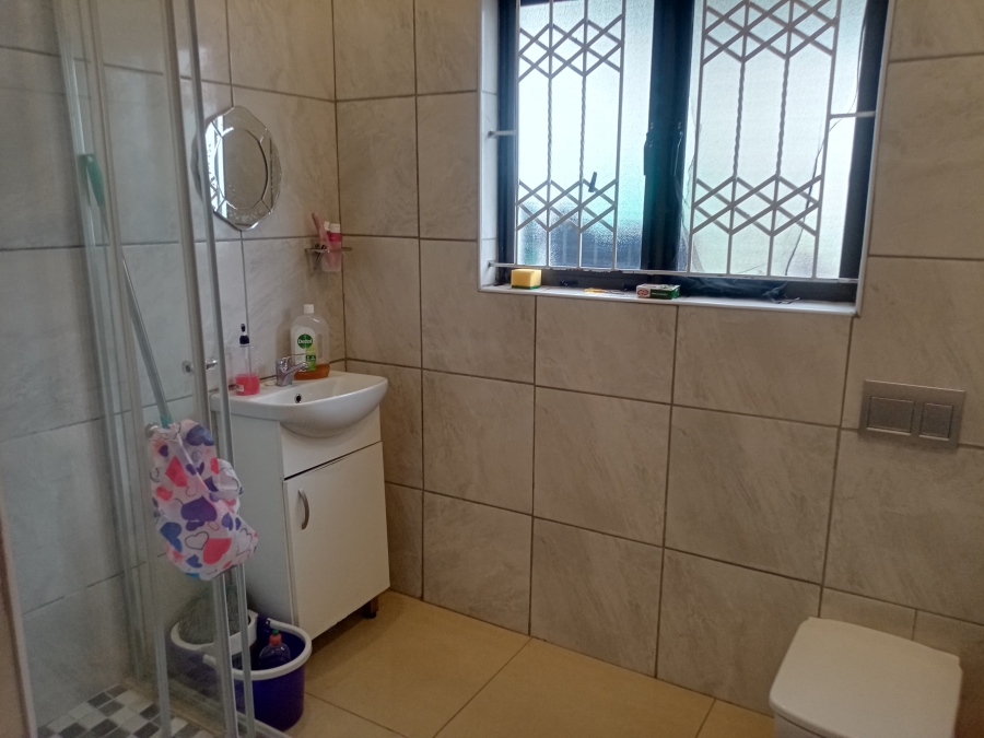 4 Bedroom Property for Sale in Mount Vernon KwaZulu-Natal