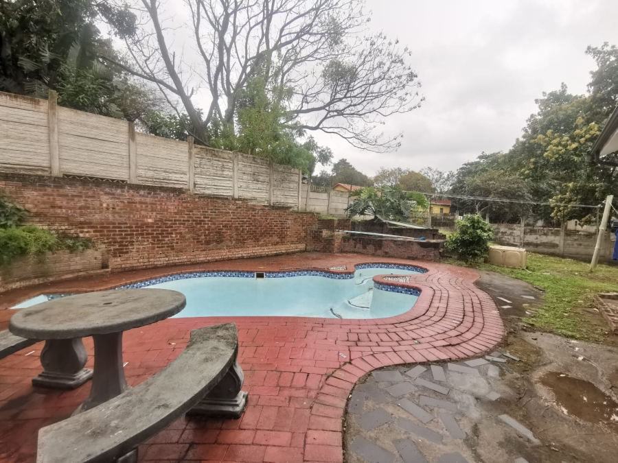 4 Bedroom Property for Sale in Mount Vernon KwaZulu-Natal