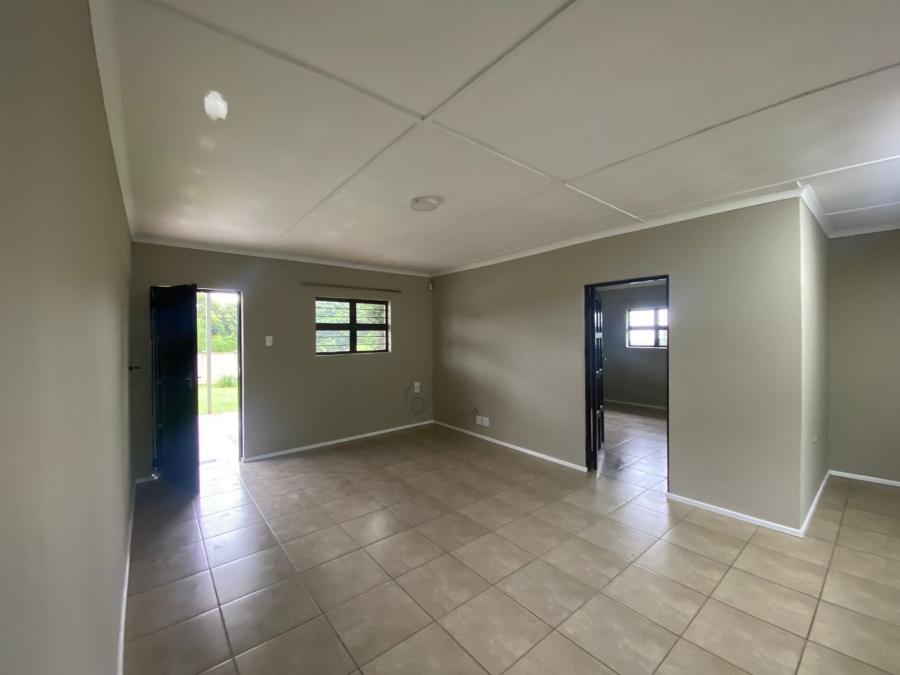 To Let 2 Bedroom Property for Rent in Crestholme KwaZulu-Natal