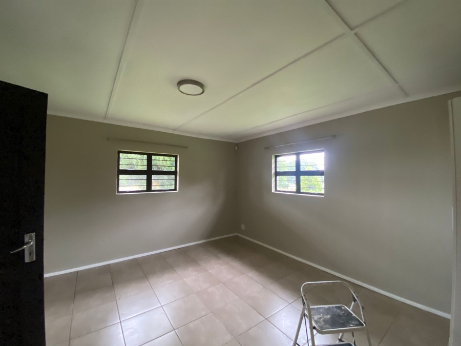 To Let 2 Bedroom Property for Rent in Crestholme KwaZulu-Natal