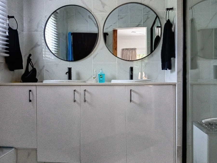 To Let 3 Bedroom Property for Rent in Willard Beach KwaZulu-Natal