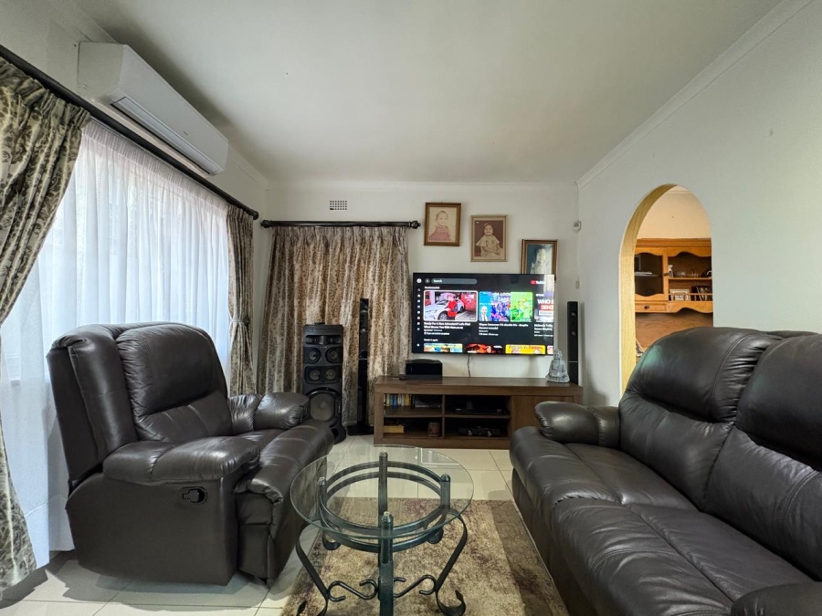 3 Bedroom Property for Sale in Vanrova KwaZulu-Natal