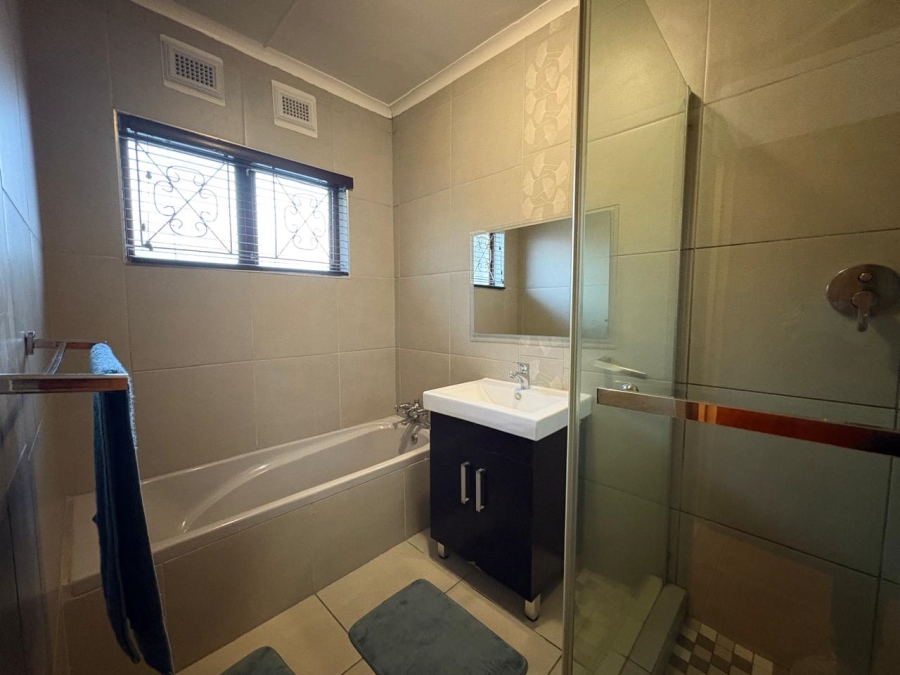 3 Bedroom Property for Sale in Vanrova KwaZulu-Natal