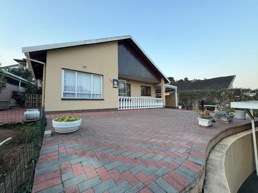 3 Bedroom Property for Sale in Vanrova KwaZulu-Natal