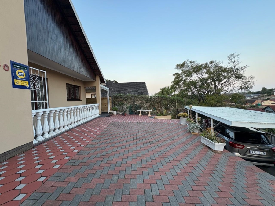 3 Bedroom Property for Sale in Vanrova KwaZulu-Natal