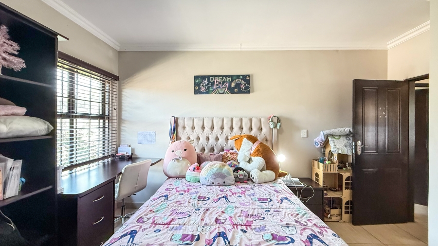 4 Bedroom Property for Sale in Seaward Estate KwaZulu-Natal