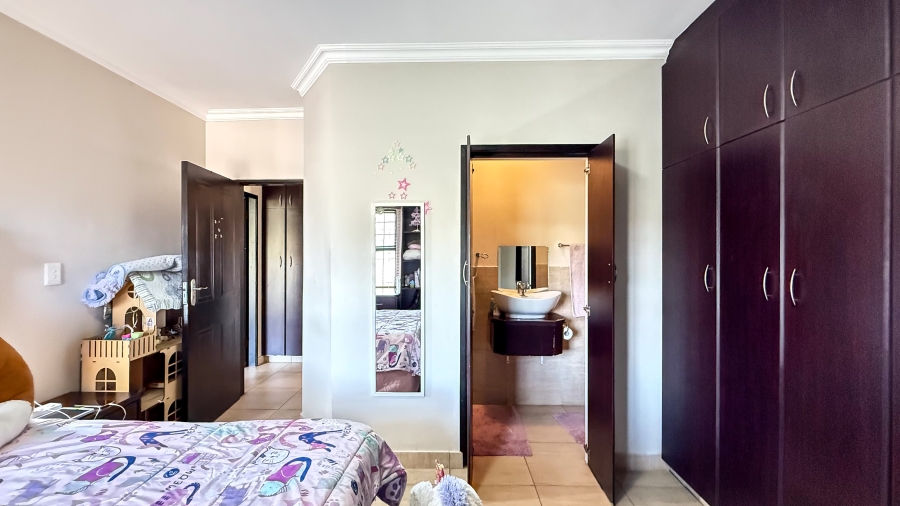 4 Bedroom Property for Sale in Seaward Estate KwaZulu-Natal