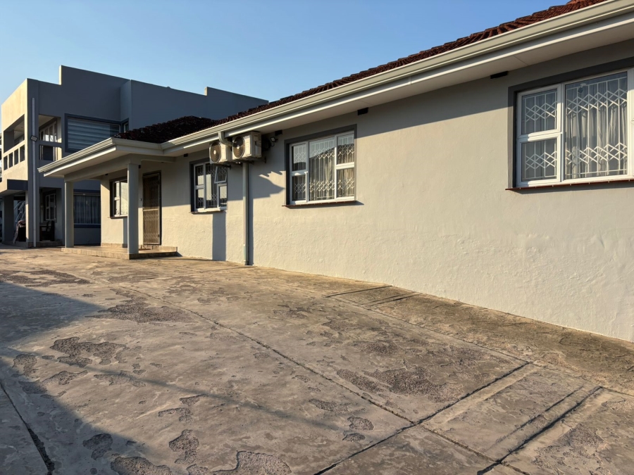 4 Bedroom Property for Sale in Sherwood KwaZulu-Natal