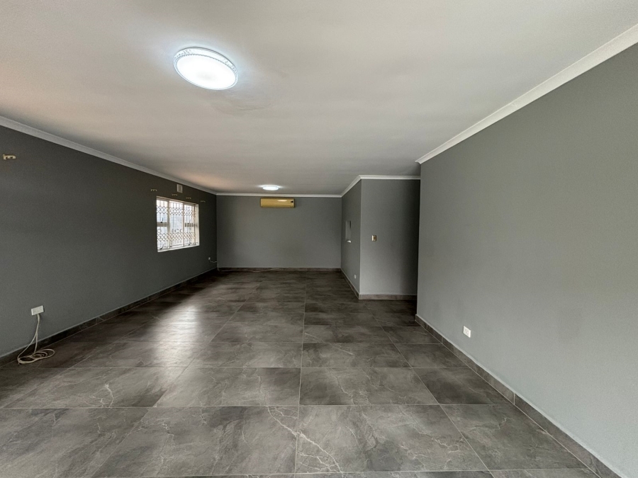 To Let 4 Bedroom Property for Rent in Sherwood KwaZulu-Natal