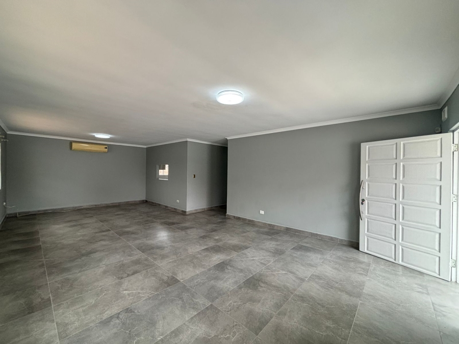 To Let 4 Bedroom Property for Rent in Sherwood KwaZulu-Natal