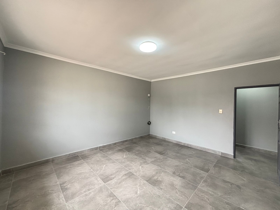 To Let 4 Bedroom Property for Rent in Sherwood KwaZulu-Natal