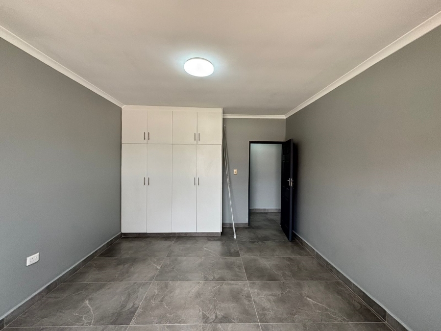 To Let 4 Bedroom Property for Rent in Sherwood KwaZulu-Natal