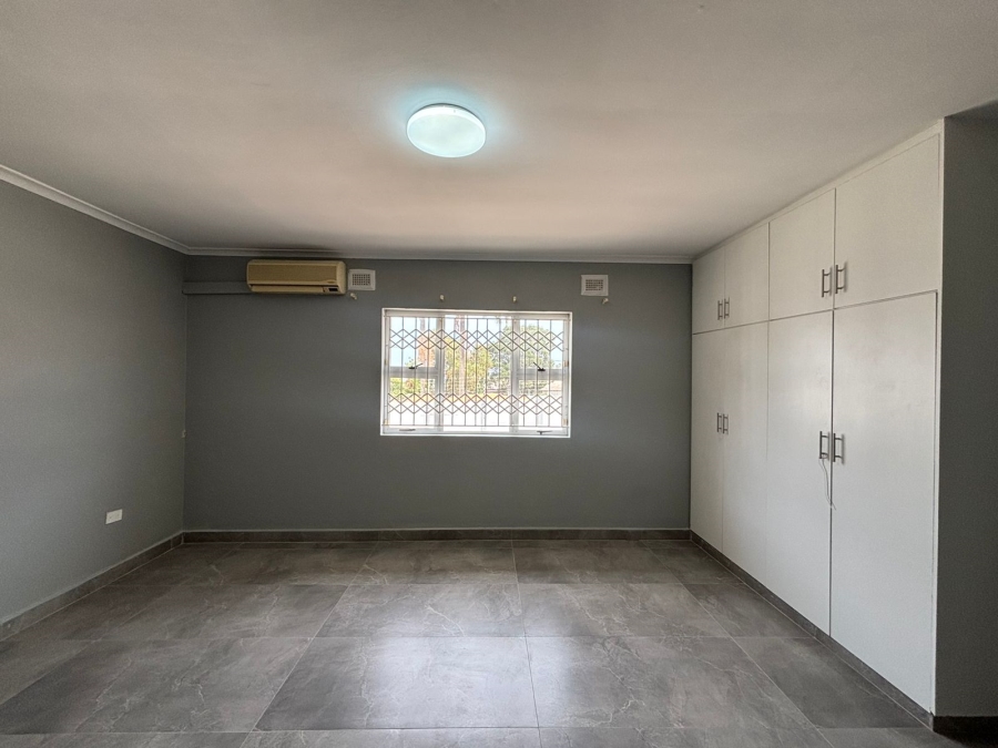 To Let 4 Bedroom Property for Rent in Sherwood KwaZulu-Natal