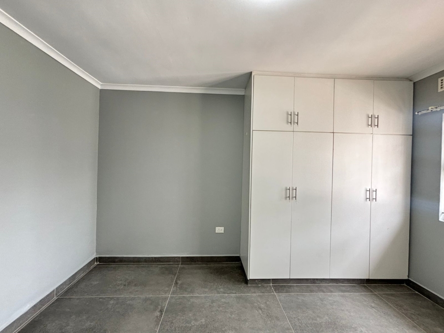 To Let 4 Bedroom Property for Rent in Sherwood KwaZulu-Natal