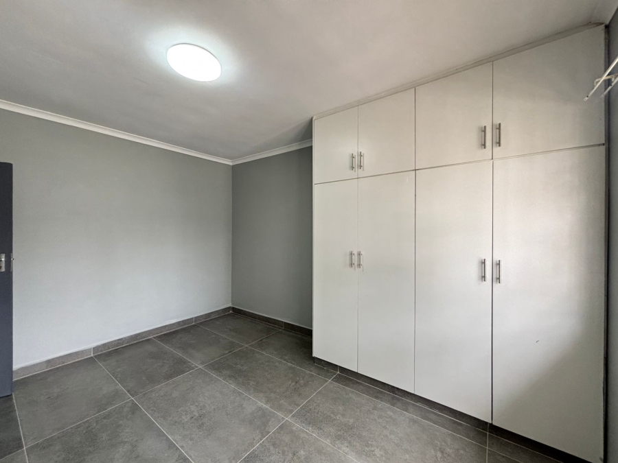 To Let 4 Bedroom Property for Rent in Sherwood KwaZulu-Natal