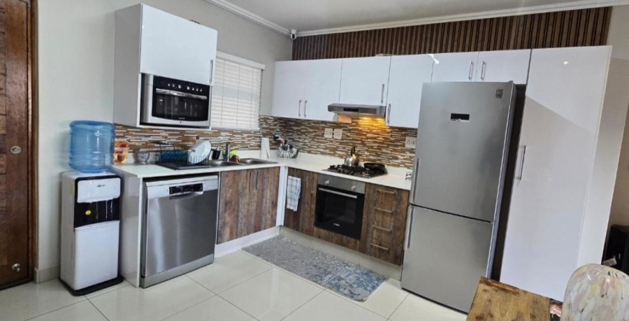 To Let 2 Bedroom Property for Rent in Umhlanga Ridge KwaZulu-Natal
