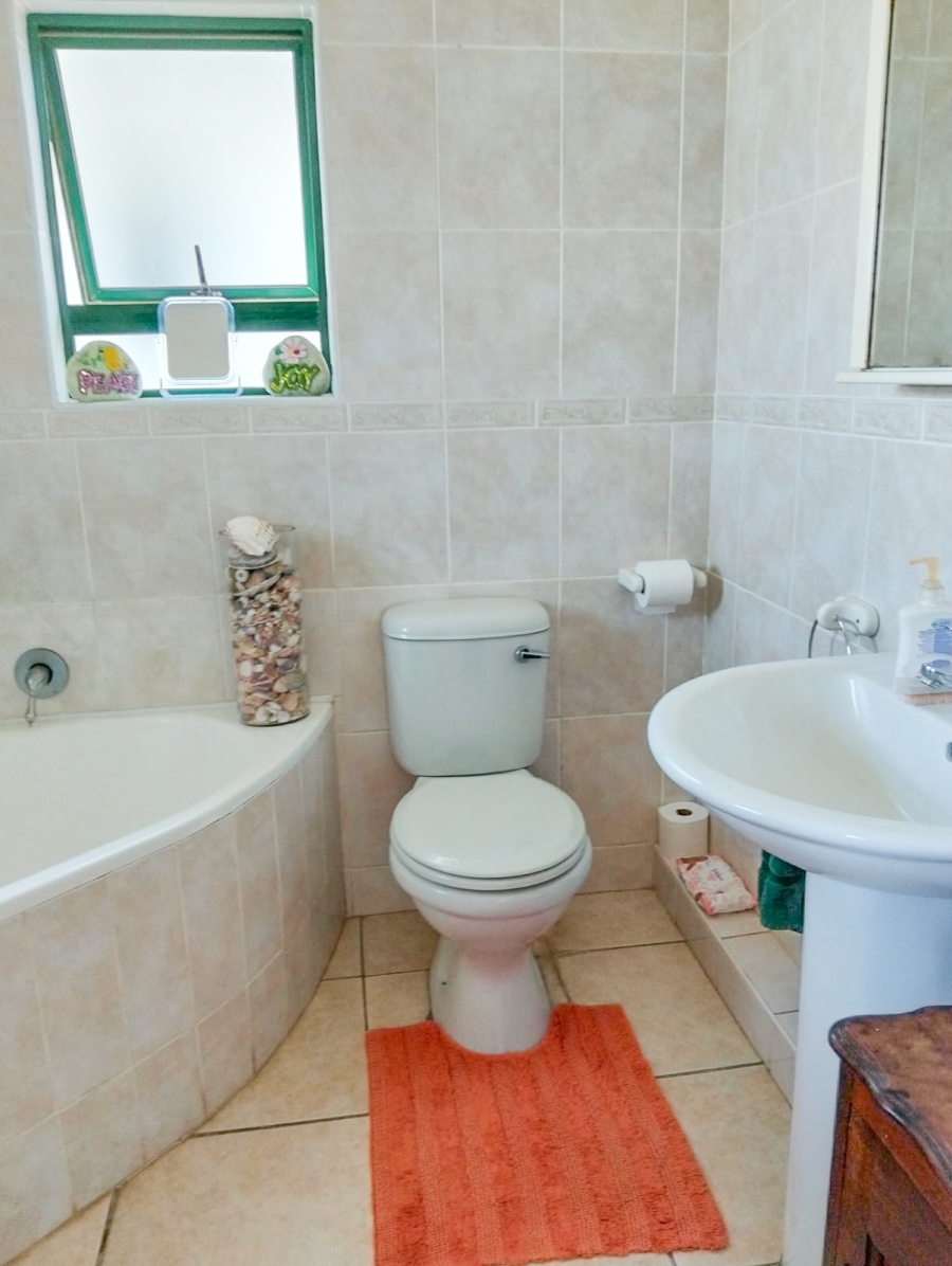 3 Bedroom Property for Sale in Westbrook KwaZulu-Natal