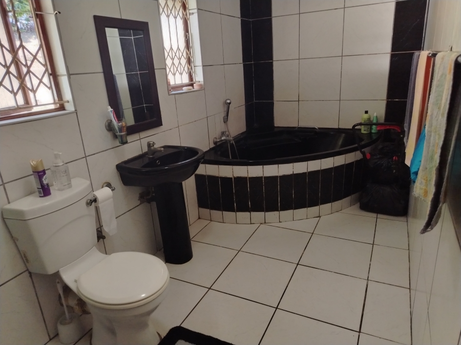 2 Bedroom Property for Sale in Shulton Park KwaZulu-Natal