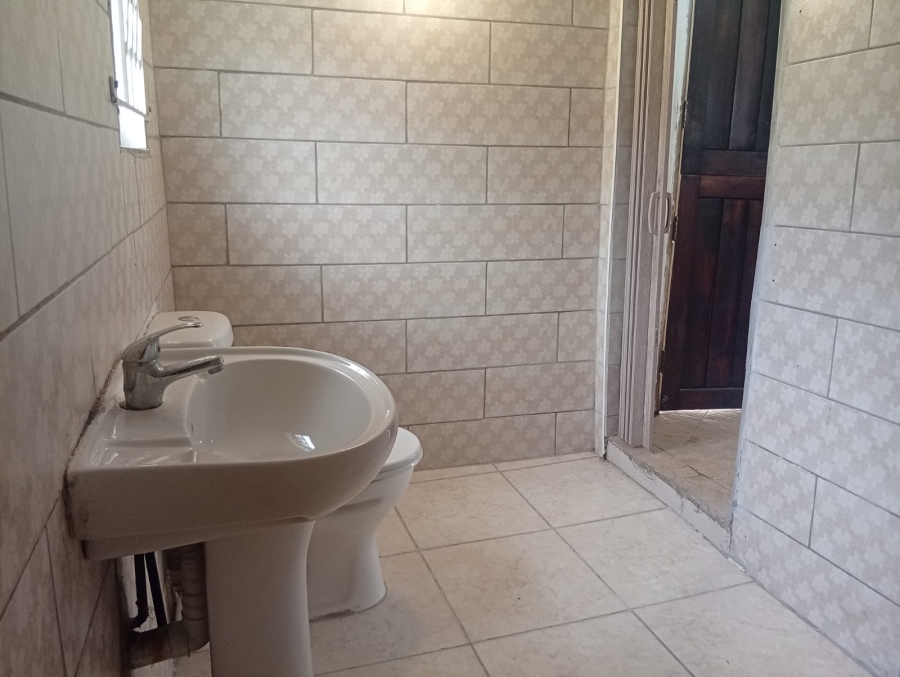 To Let 1 Bedroom Property for Rent in Malvern KwaZulu-Natal
