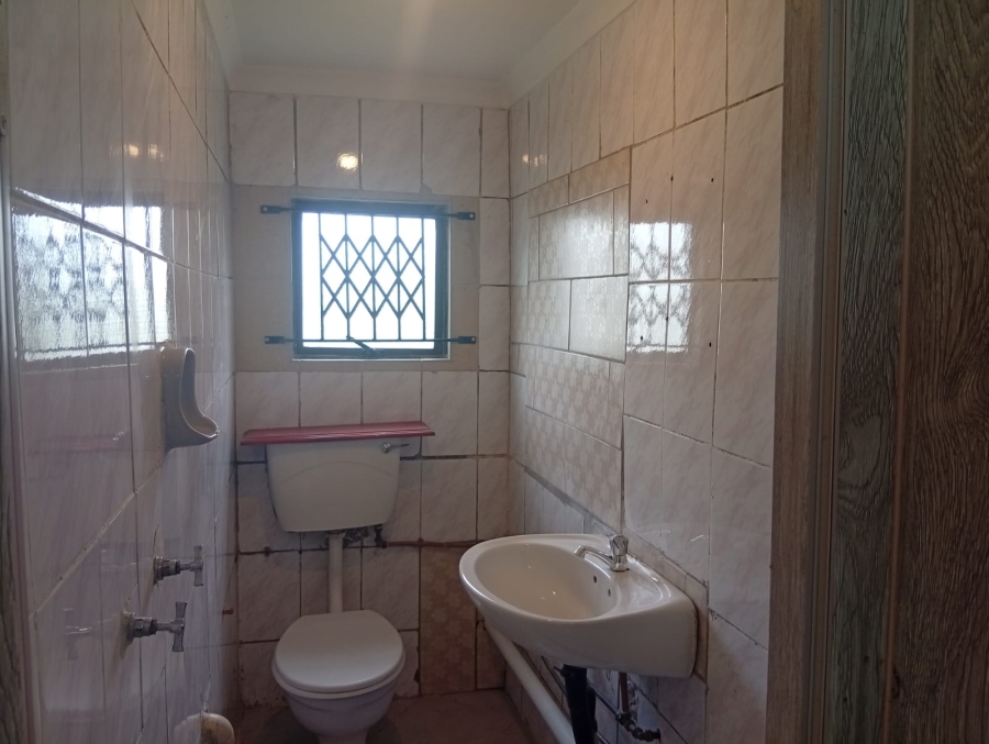 To Let 1 Bedroom Property for Rent in Malvern KwaZulu-Natal
