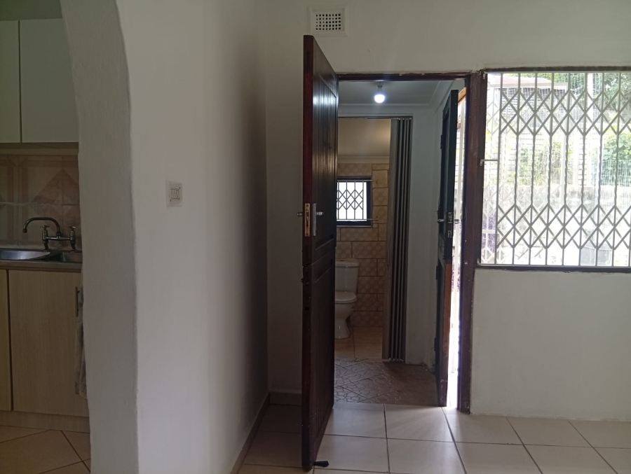 To Let 1 Bedroom Property for Rent in Malvern KwaZulu-Natal
