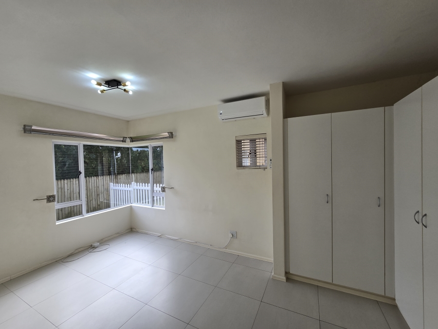 To Let 3 Bedroom Property for Rent in Sheffield Beach KwaZulu-Natal