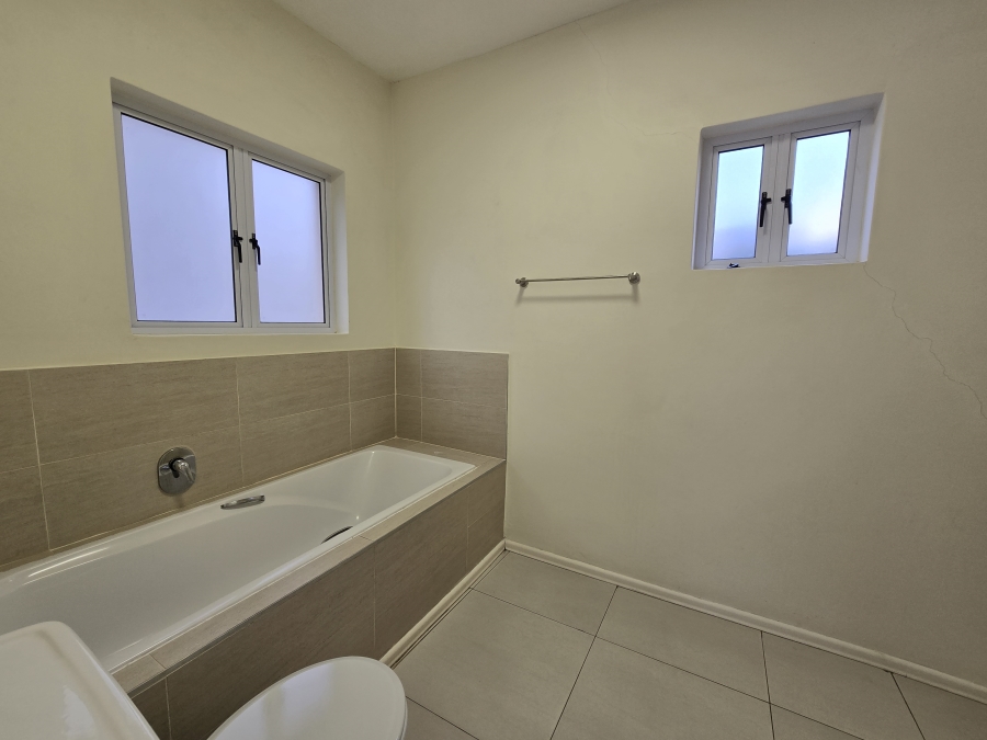 To Let 3 Bedroom Property for Rent in Sheffield Beach KwaZulu-Natal