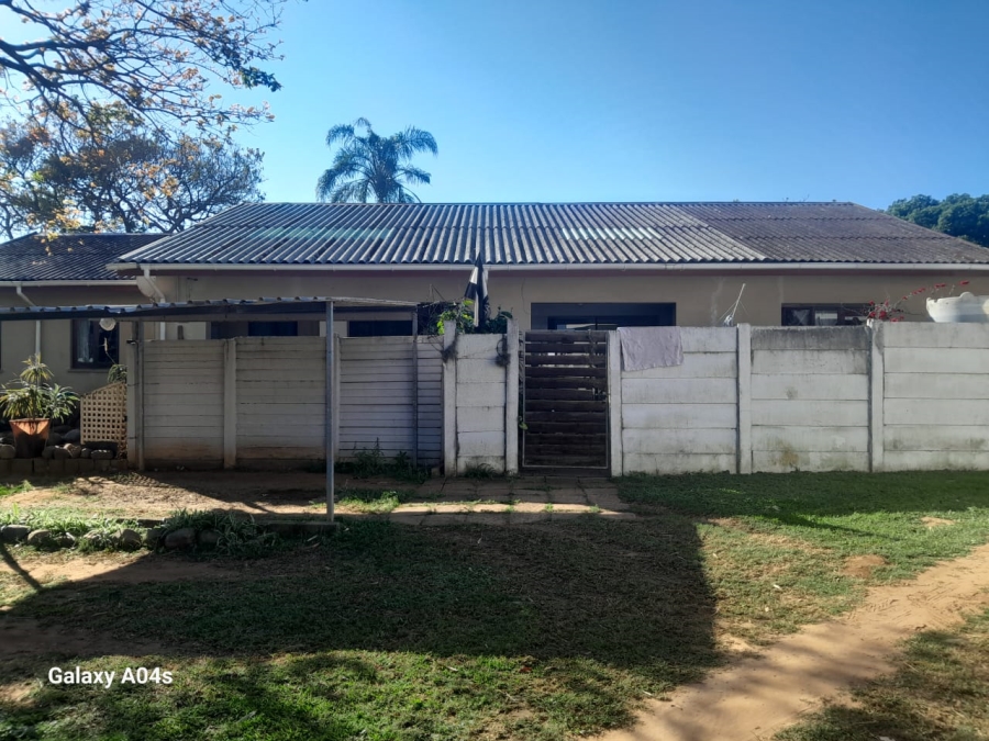 4 Bedroom Property for Sale in Amanzimtoti KwaZulu-Natal