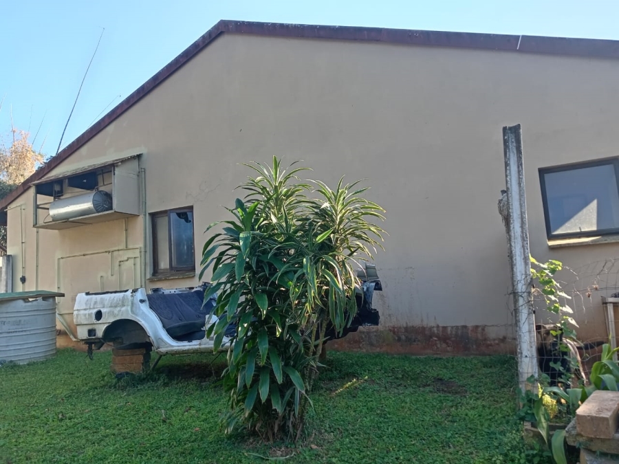 4 Bedroom Property for Sale in Amanzimtoti KwaZulu-Natal