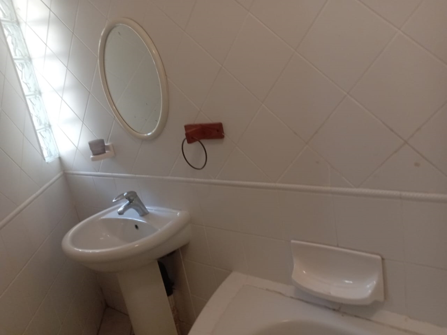12 Bedroom Property for Sale in Amanzimtoti KwaZulu-Natal