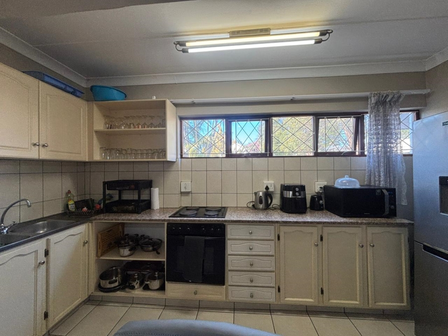 To Let 4 Bedroom Property for Rent in Westville Central KwaZulu-Natal