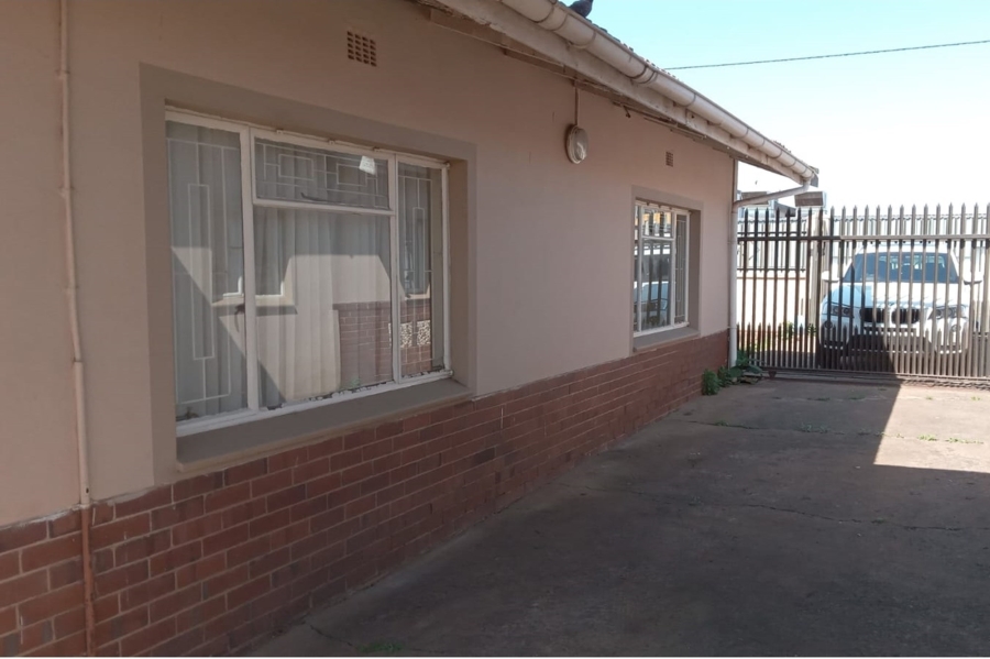 4 Bedroom Property for Sale in Newholme KwaZulu-Natal