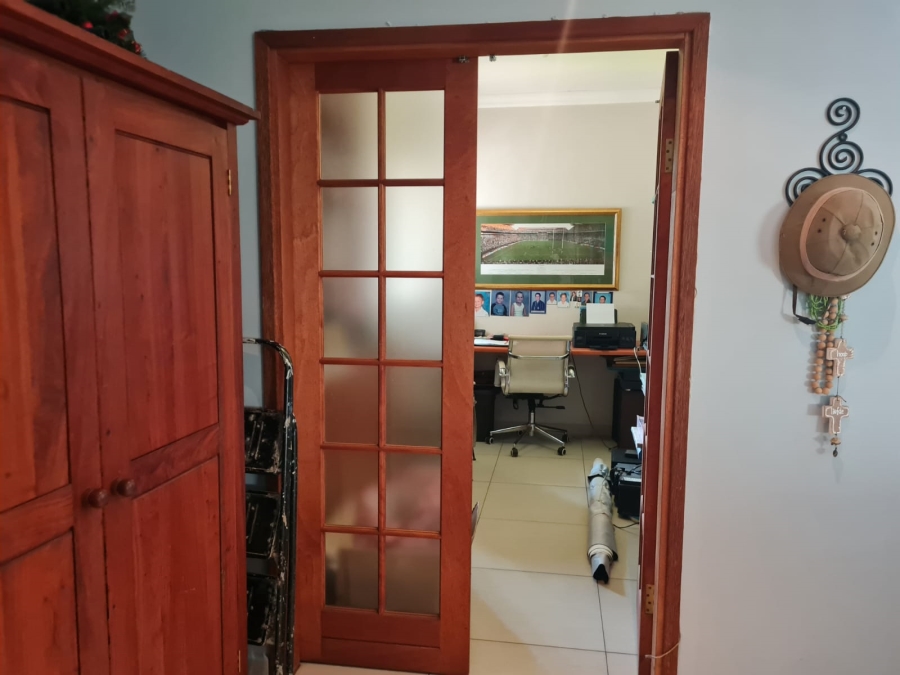 4 Bedroom Property for Sale in Meer En See KwaZulu-Natal