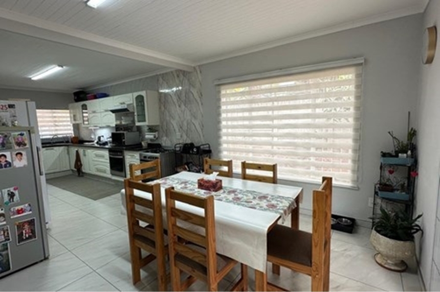 3 Bedroom Property for Sale in Huttenheights KwaZulu-Natal