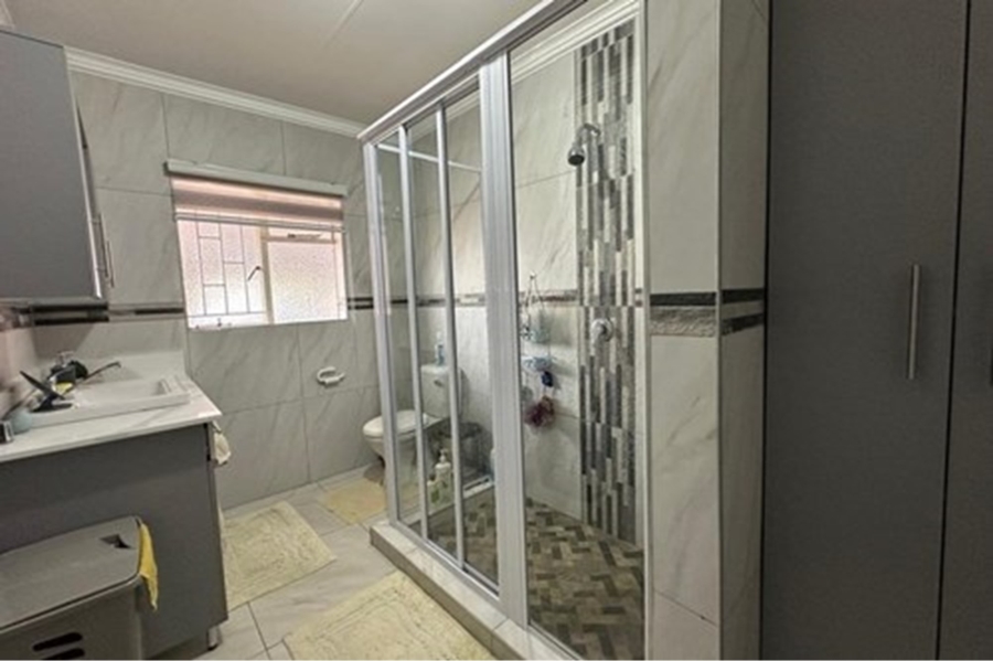 3 Bedroom Property for Sale in Huttenheights KwaZulu-Natal
