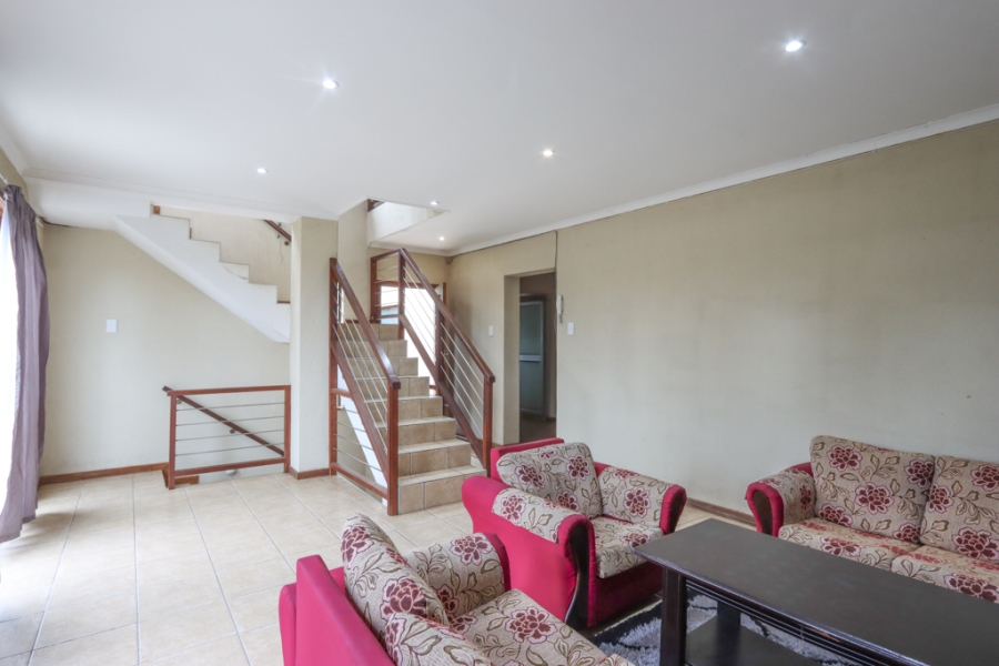5 Bedroom Property for Sale in Freeland Park KwaZulu-Natal